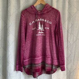 G.H. Bass & Co hooded lounge top